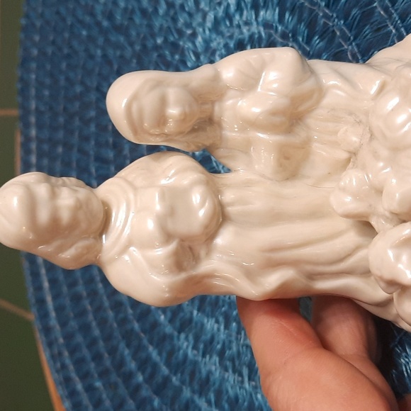 Holy Family Nativity Statue - Picture 5 of 5